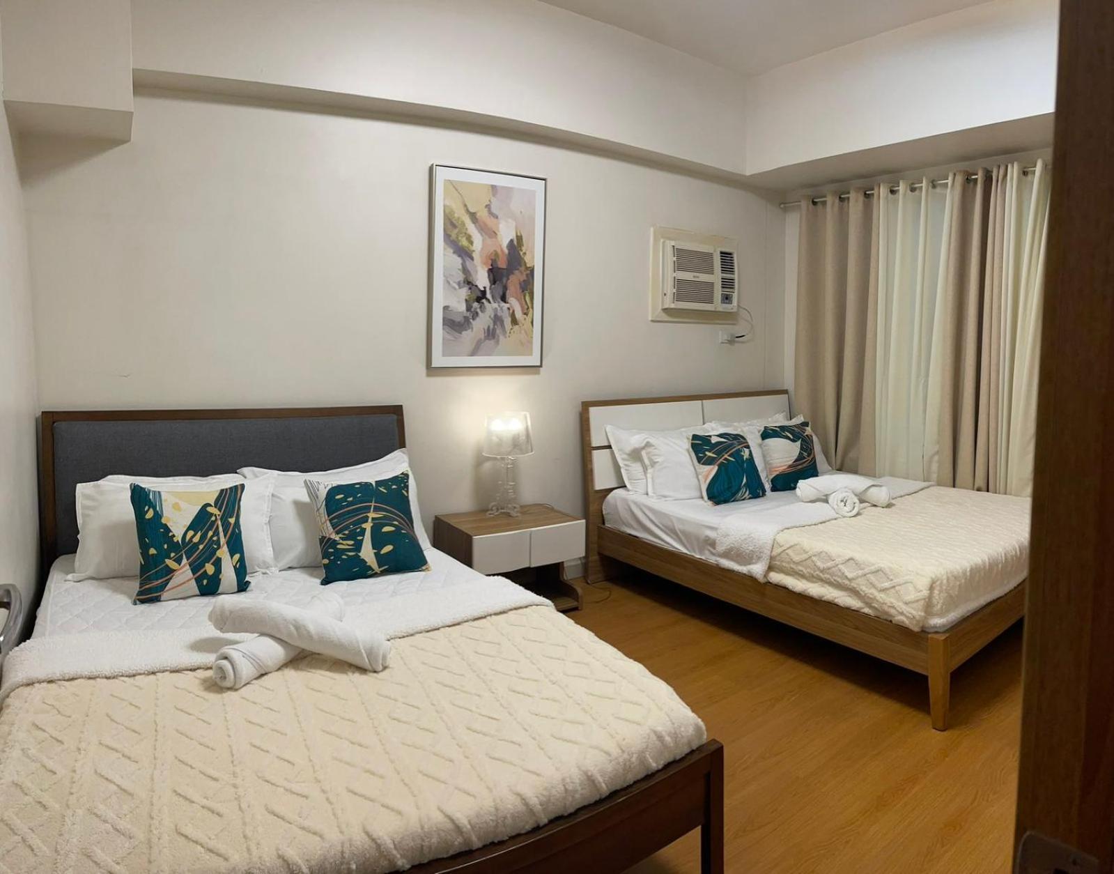 8 Adriatico Staycation Manila Room photo